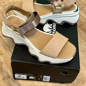 Sorel size 9 sandal. Brand new. Bought last year, never wore.